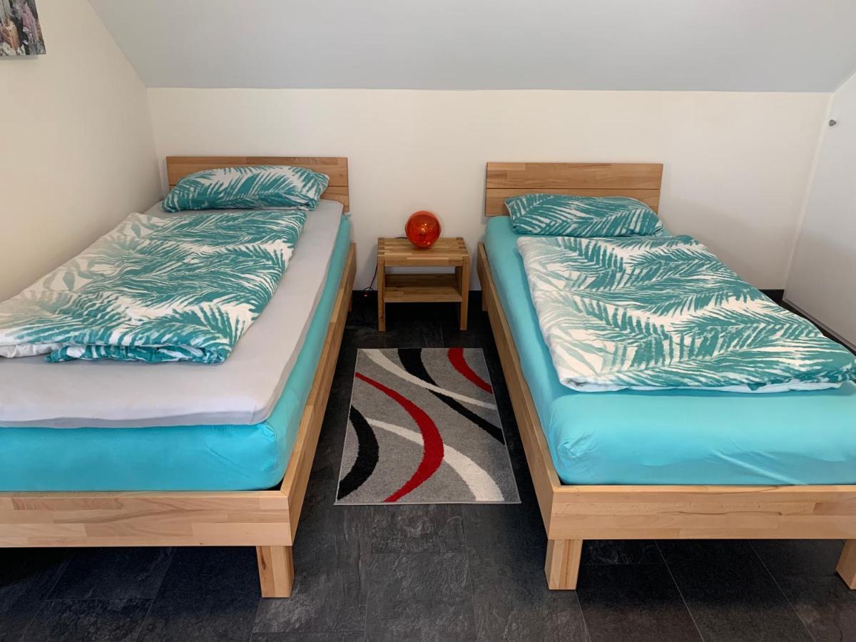 Ferienwohnung Sunny - Moderne Ferienwohnung Im Gruenen In Saarbruecken-West Kültér fotó